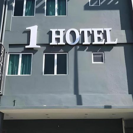 1 Hotel Mahkota Cheras Exterior foto