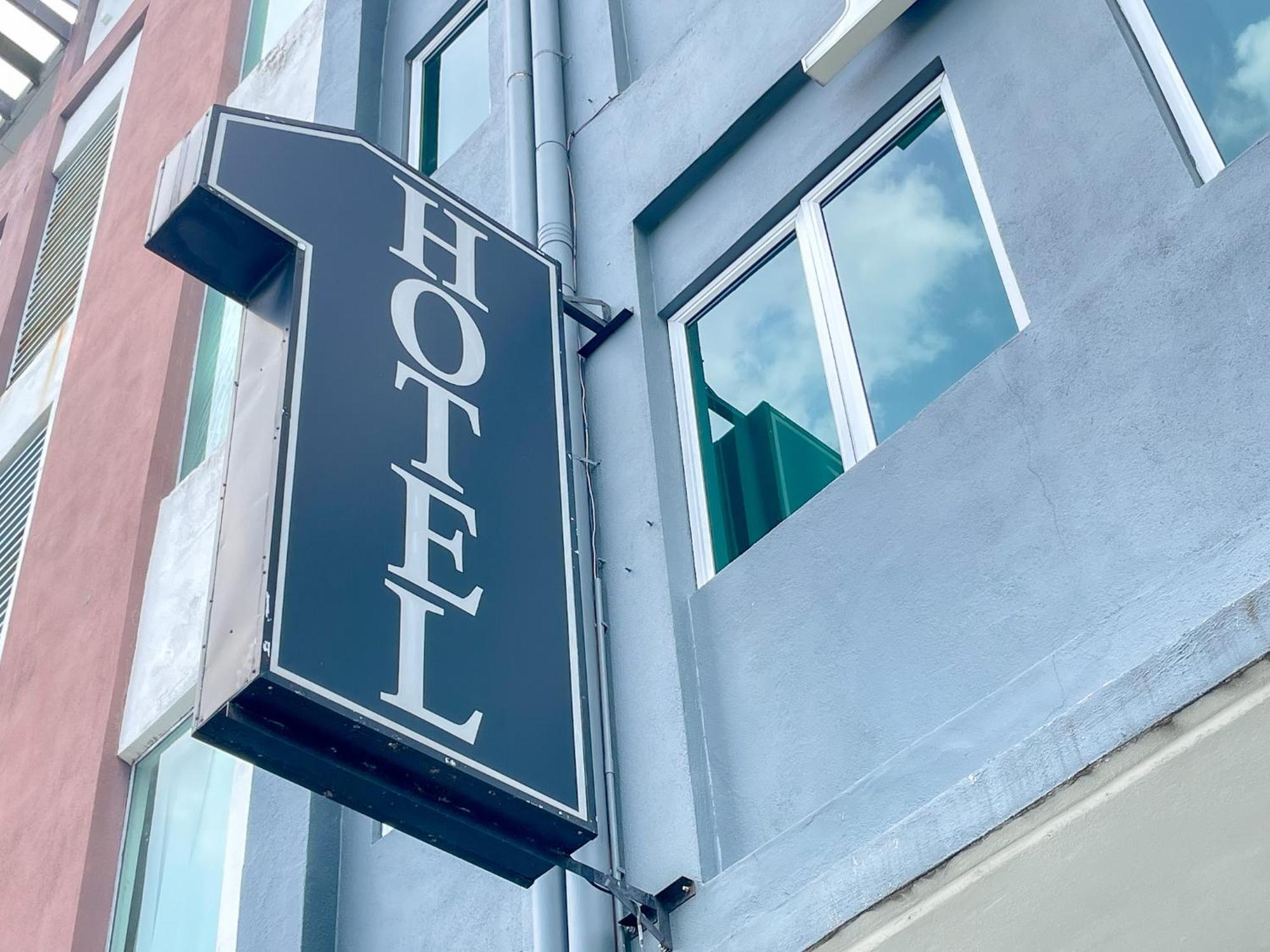 1 Hotel Mahkota Cheras Exterior foto